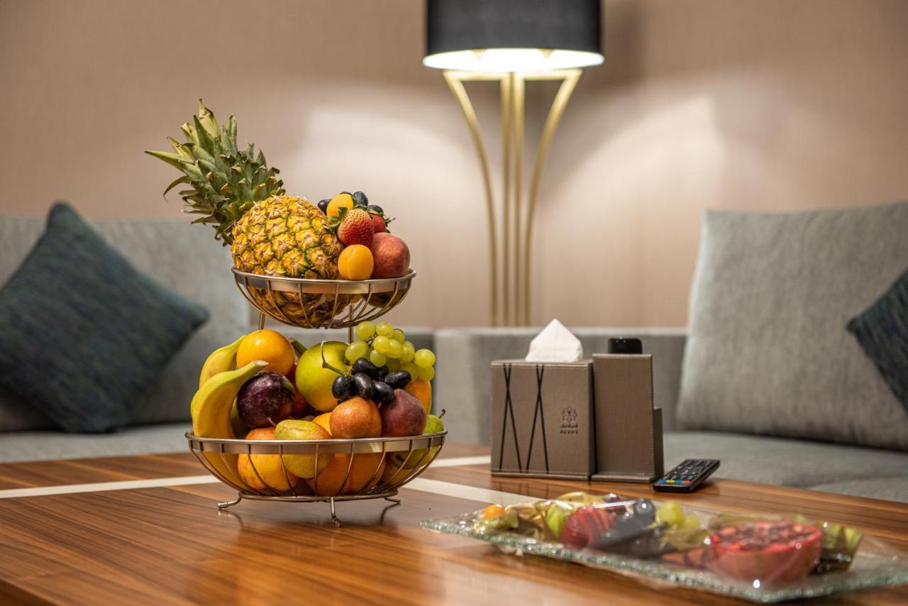 Nivel Hotel Abha Khamis Mushait Eksteriør billede Fruit basket